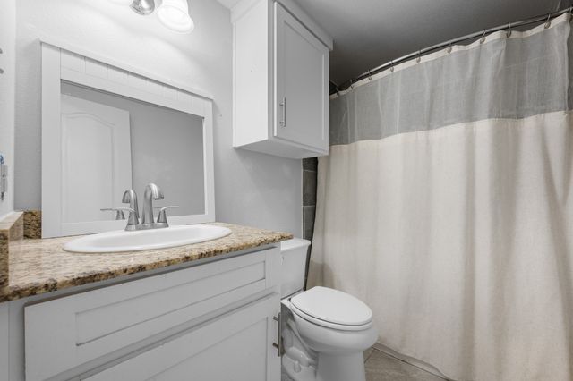 412 W Godley Avenue, Godley, TX 76044