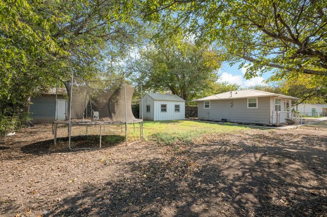 412 W Godley Avenue, Godley, TX 76044