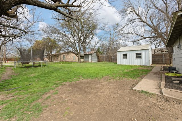 412 W Godley Avenue, Godley, TX 76044