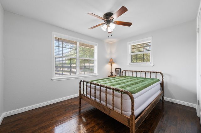 412 W Godley Avenue, Godley, TX 76044