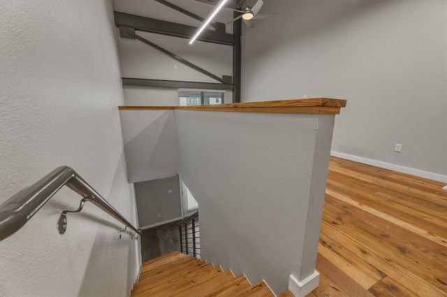 1305 E 6th ST 13, Austin, TX 78702