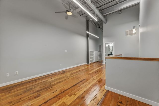 1305 E 6th ST 13, Austin, TX 78702