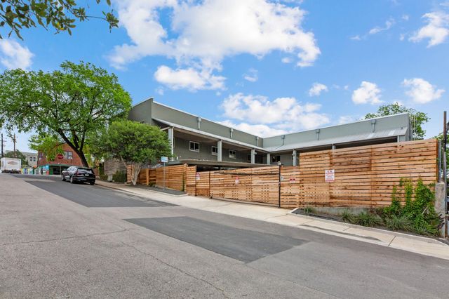 1305 E 6th ST 13, Austin, TX 78702