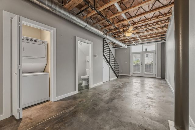 1305 E 6th ST 13, Austin, TX 78702