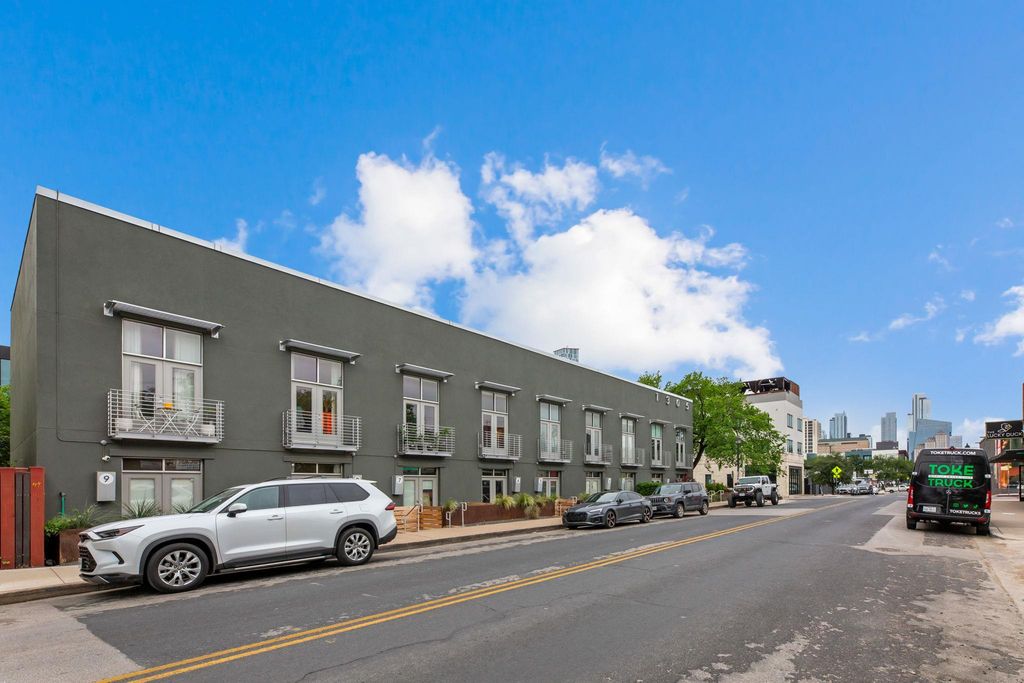 1305 E 6th ST 13, Austin, TX 78702