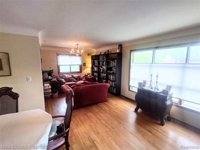 17060 Jeanette Street, Southfield, MI 48075
