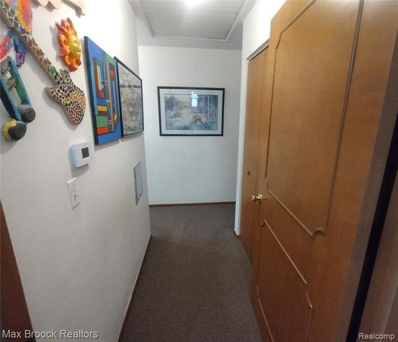 17060 Jeanette Street, Southfield, MI 48075