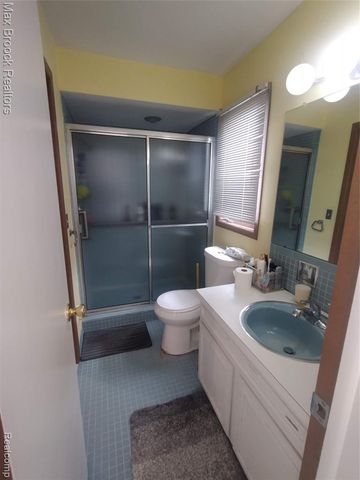 17060 Jeanette Street, Southfield, MI 48075
