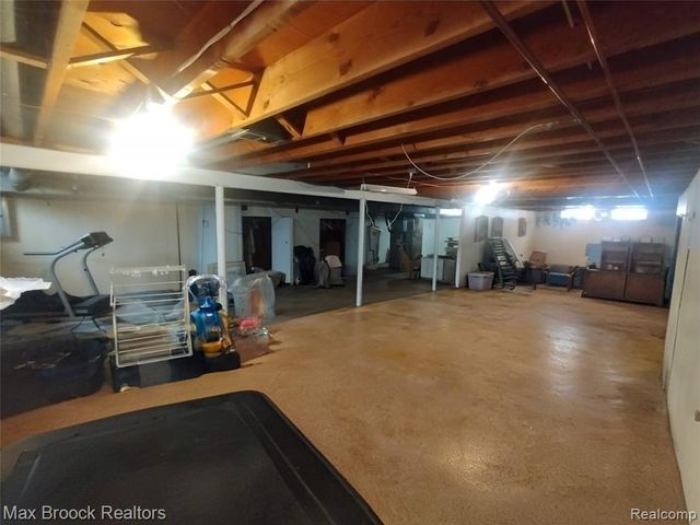 17060 Jeanette Street, Southfield, MI 48075