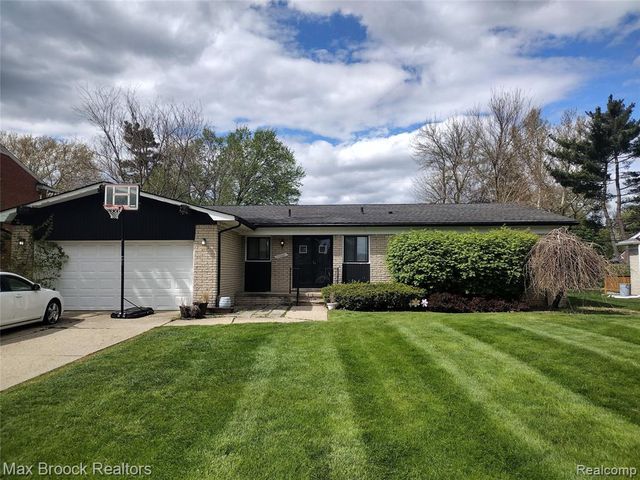 17060 Jeanette Street, Southfield, MI 48075