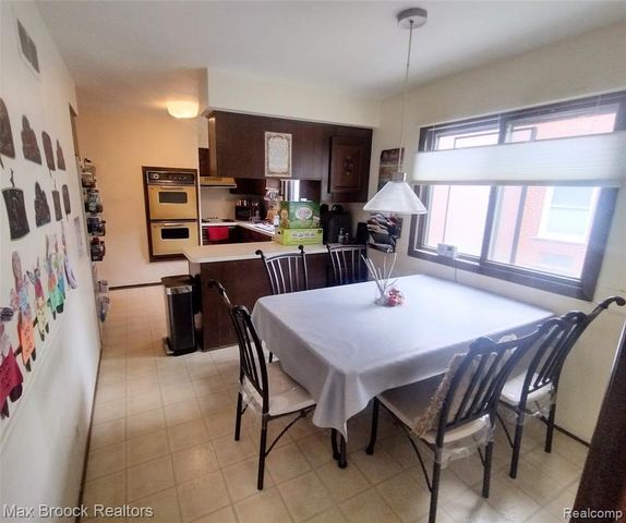 17060 Jeanette Street, Southfield, MI 48075