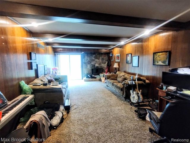 17060 Jeanette Street, Southfield, MI 48075