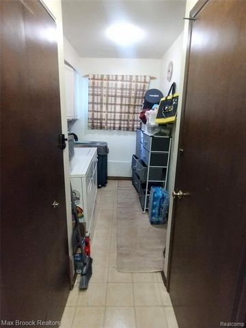 17060 Jeanette Street, Southfield, MI 48075