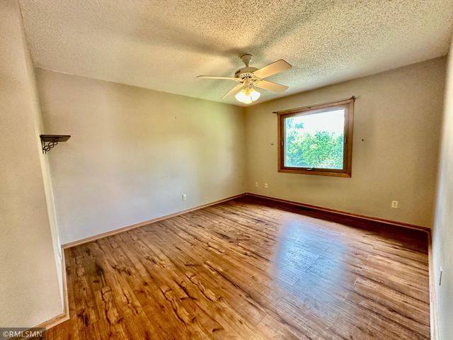 1360 Willow Creek Lane, Shoreview, MN 55126