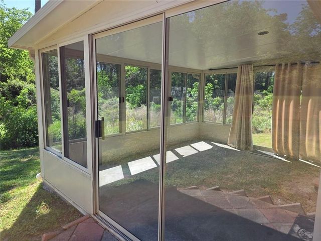 115 Cedarcrest Drive, Acworth, GA 30101