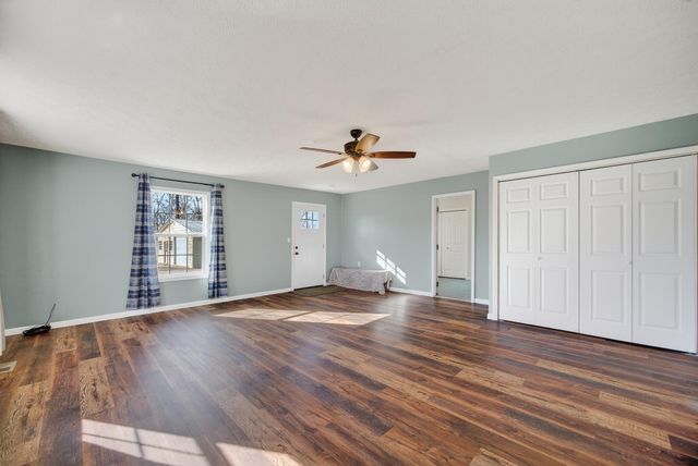 486 Tower Road, Marshfield, MO 65706