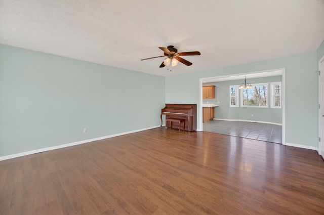 486 Tower Road, Marshfield, MO 65706