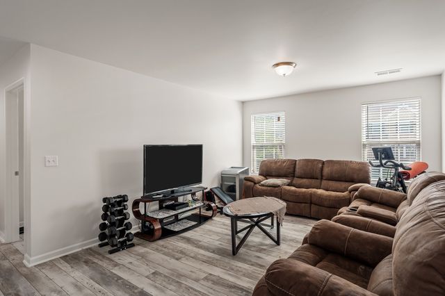 1433 Ohara Dr, Antioch, TN 37013