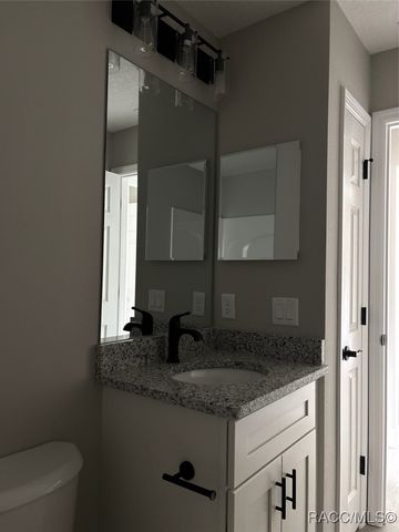 2306 W Menores Drive, Citrus Springs, FL 34434