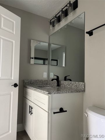 2306 W Menores Drive, Citrus Springs, FL 34434