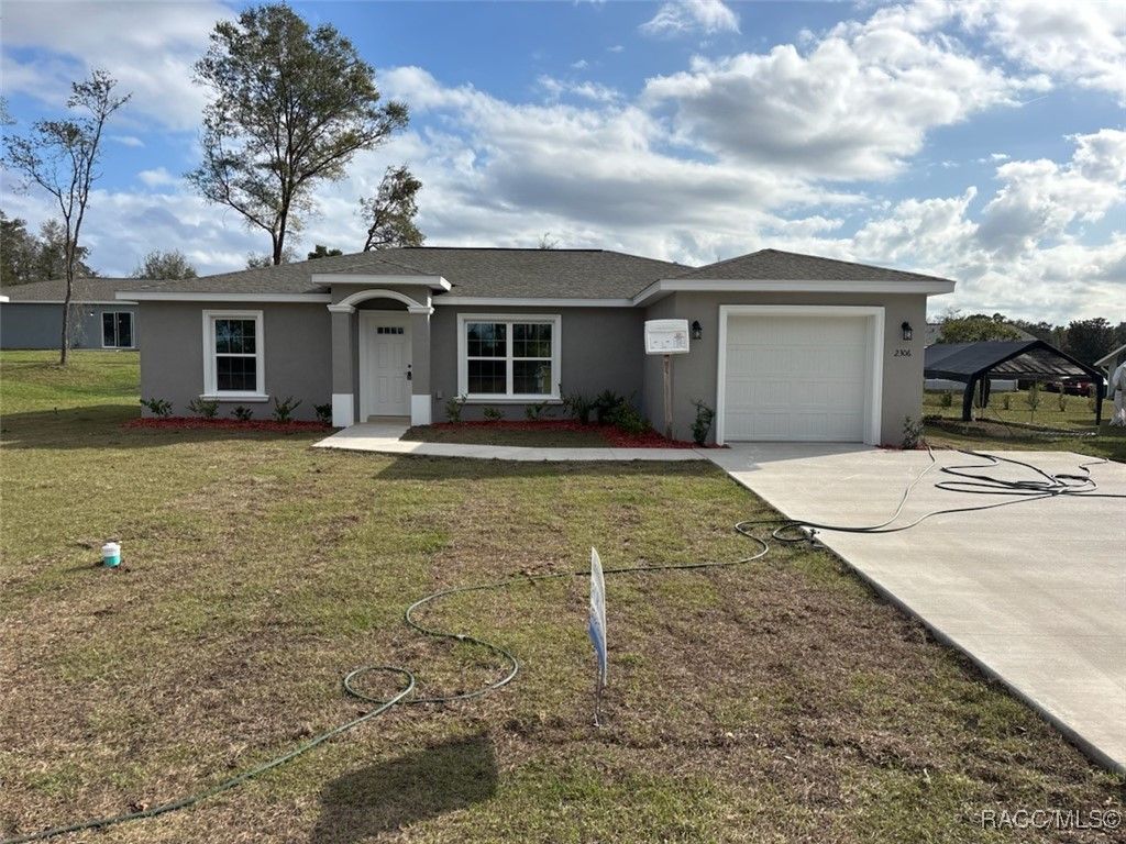 2306 W Menores Drive, Citrus Springs, FL 34434