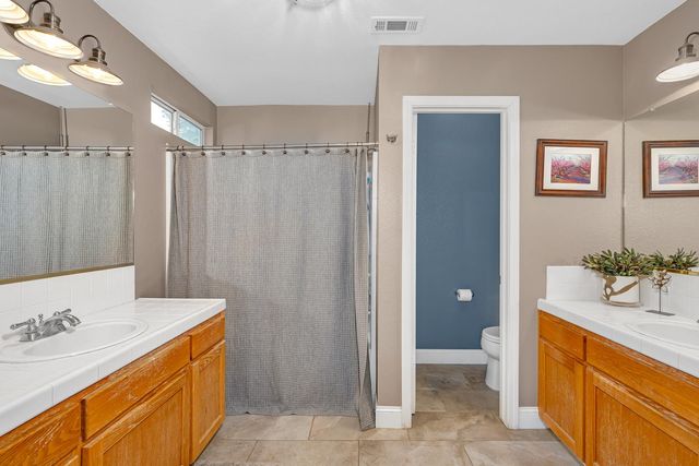 4680 W Chennault Avenue, Fresno, CA 93722