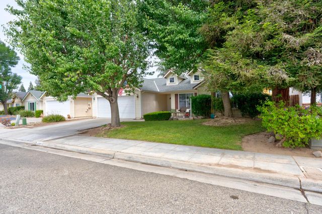 4680 W Chennault Avenue, Fresno, CA 93722