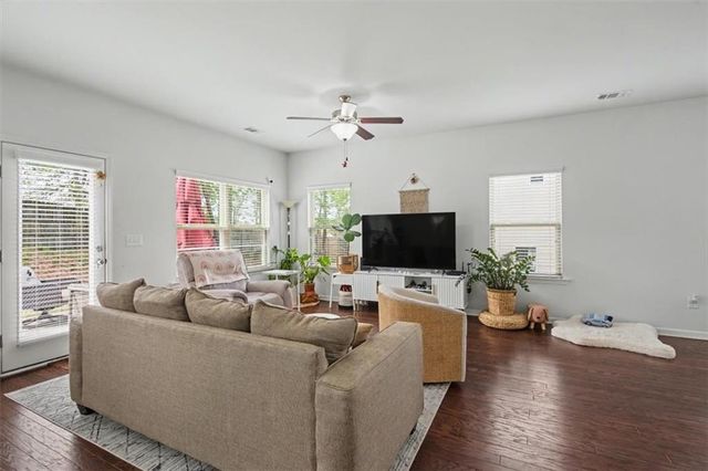 4760 Highland Ave, Sugar Hill, GA 30518