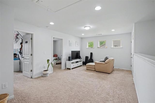 4760 Highland Ave, Sugar Hill, GA 30518