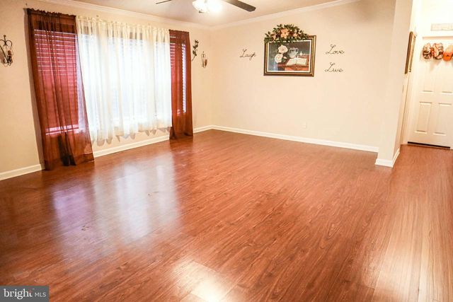 39 QUEEN ELEANOR DR, Elkton, MD 21921