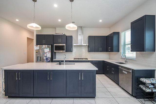 7906 Hopewell Lane, Houston, TX 77071