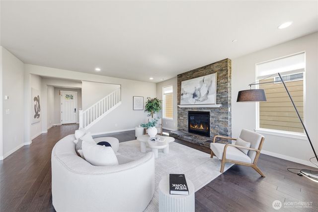 34116 SE Satterlee St, Snoqualmie, WA 98065