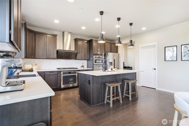 34116 SE Satterlee St, Snoqualmie, WA 98065