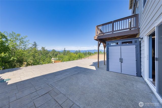 34116 SE Satterlee St, Snoqualmie, WA 98065