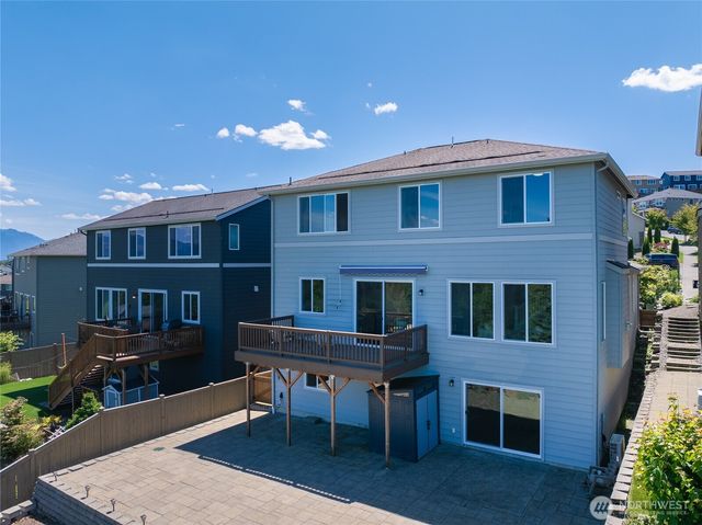 34116 SE Satterlee St, Snoqualmie, WA 98065