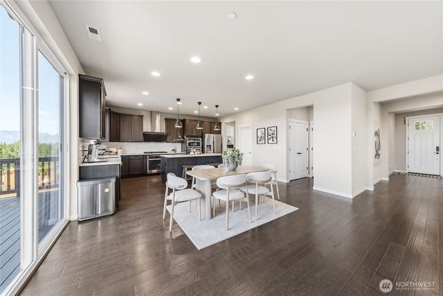 34116 SE Satterlee St, Snoqualmie, WA 98065