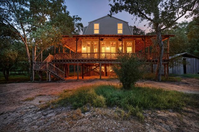 2184 Bear Bottom Drive, Wharton, TX 77488
