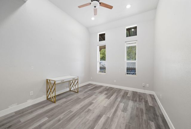 2184 Bear Bottom Drive, Wharton, TX 77488