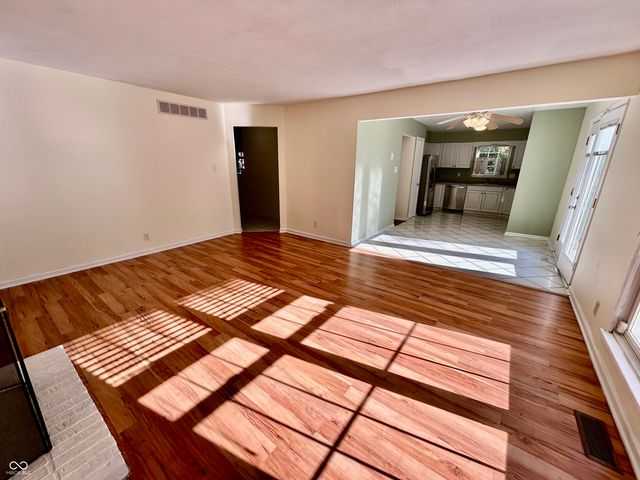 12423 Ensley Place, Fishers, IN 46038