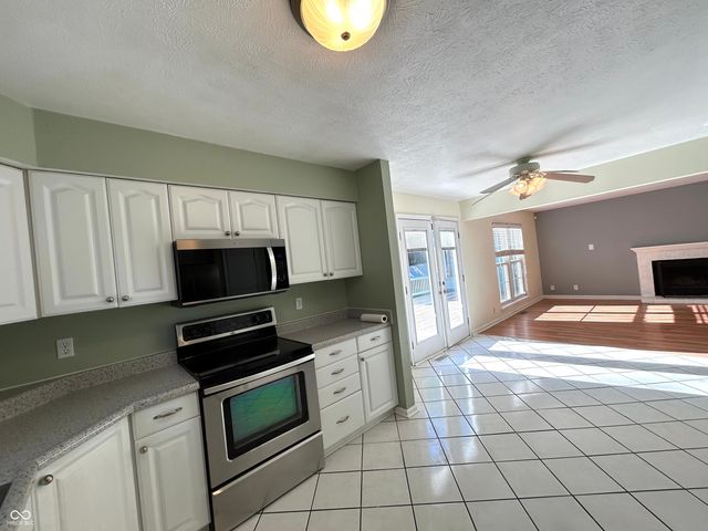 12423 Ensley Place, Fishers, IN 46038