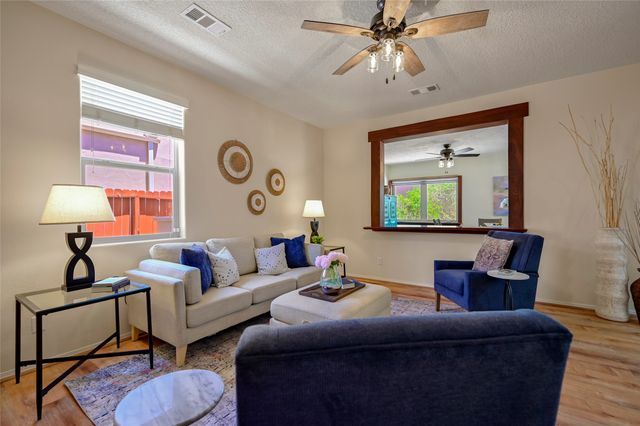 4267 Parque De Villa, Santa Fe, NM 87507