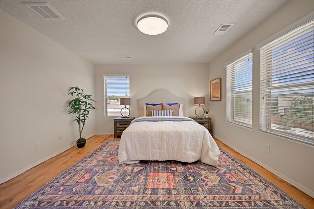 4267 Parque De Villa, Santa Fe, NM 87507