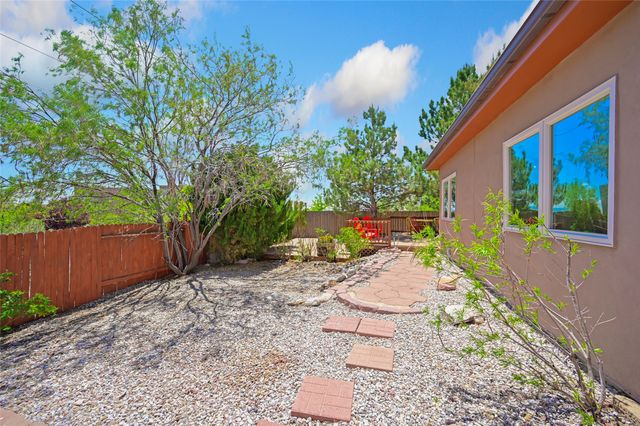 4267 Parque De Villa, Santa Fe, NM 87507