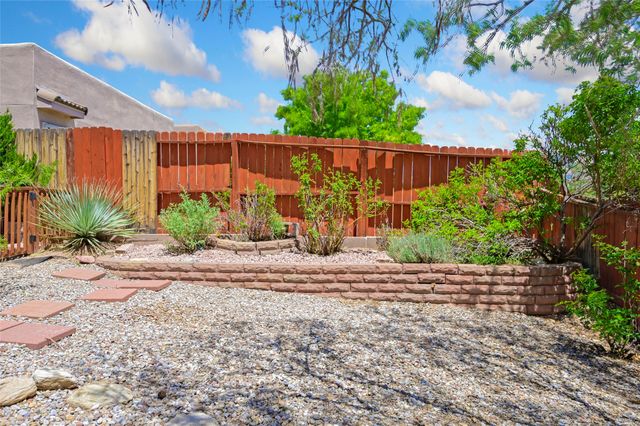 4267 Parque De Villa, Santa Fe, NM 87507