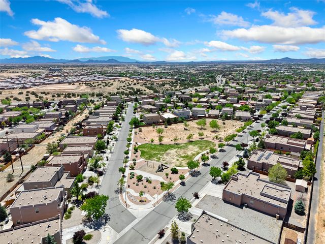 4267 Parque De Villa, Santa Fe, NM 87507