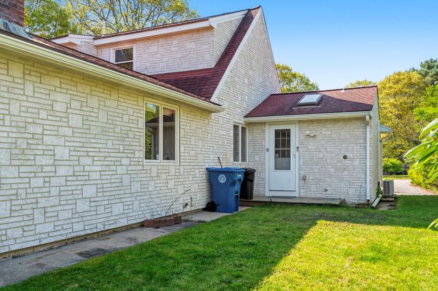 9 E Harbor Circle, Teaticket, MA 02536