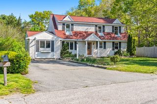9 E Harbor Circle, Teaticket, MA 02536