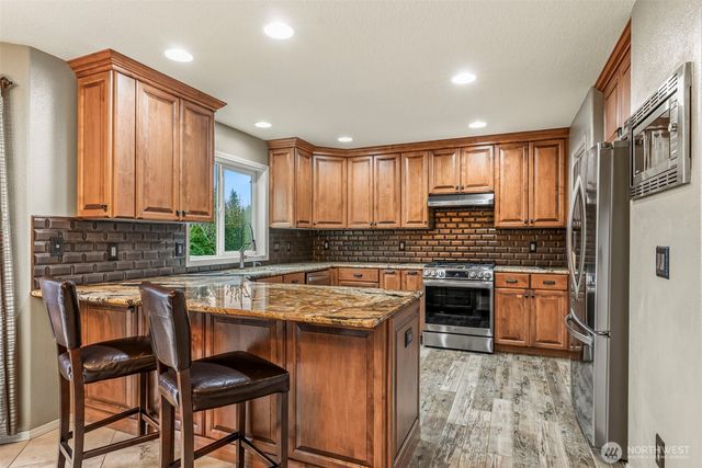 34602 NE 49th Place, La Center, WA 98629