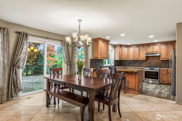 34602 NE 49th Place, La Center, WA 98629