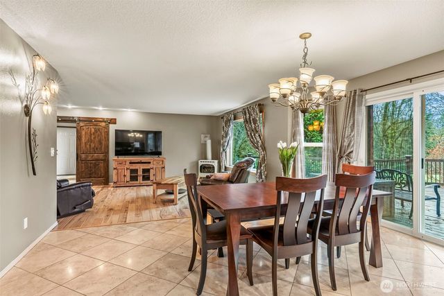 34602 NE 49th Place, La Center, WA 98629